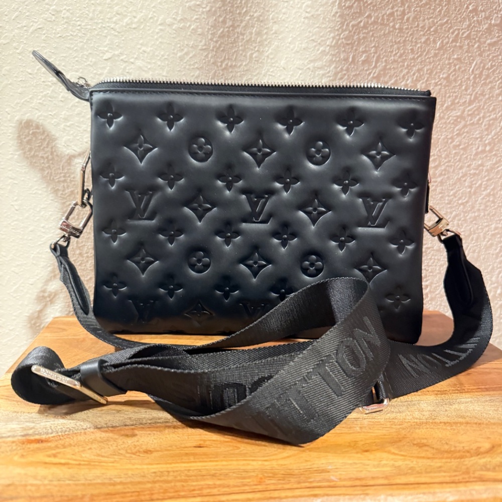 Black Leather Crossbody/Shoulder Bag, Never Used - Picture 11 of 13